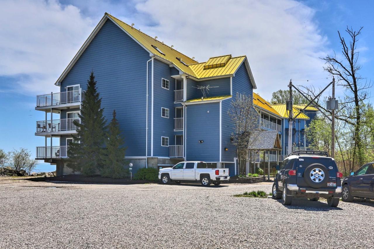 Cozy Lakefront Middle Bass Retreat With Balcony Put-in-Bay Eksteriør bilde