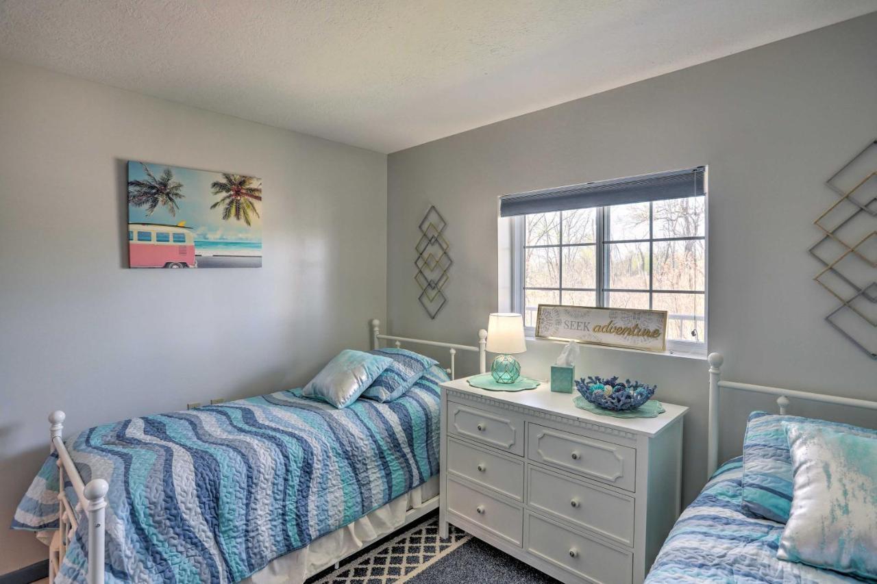Cozy Lakefront Middle Bass Retreat With Balcony Put-in-Bay Eksteriør bilde