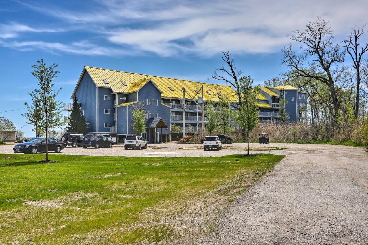 Cozy Lakefront Middle Bass Retreat With Balcony Put-in-Bay Eksteriør bilde