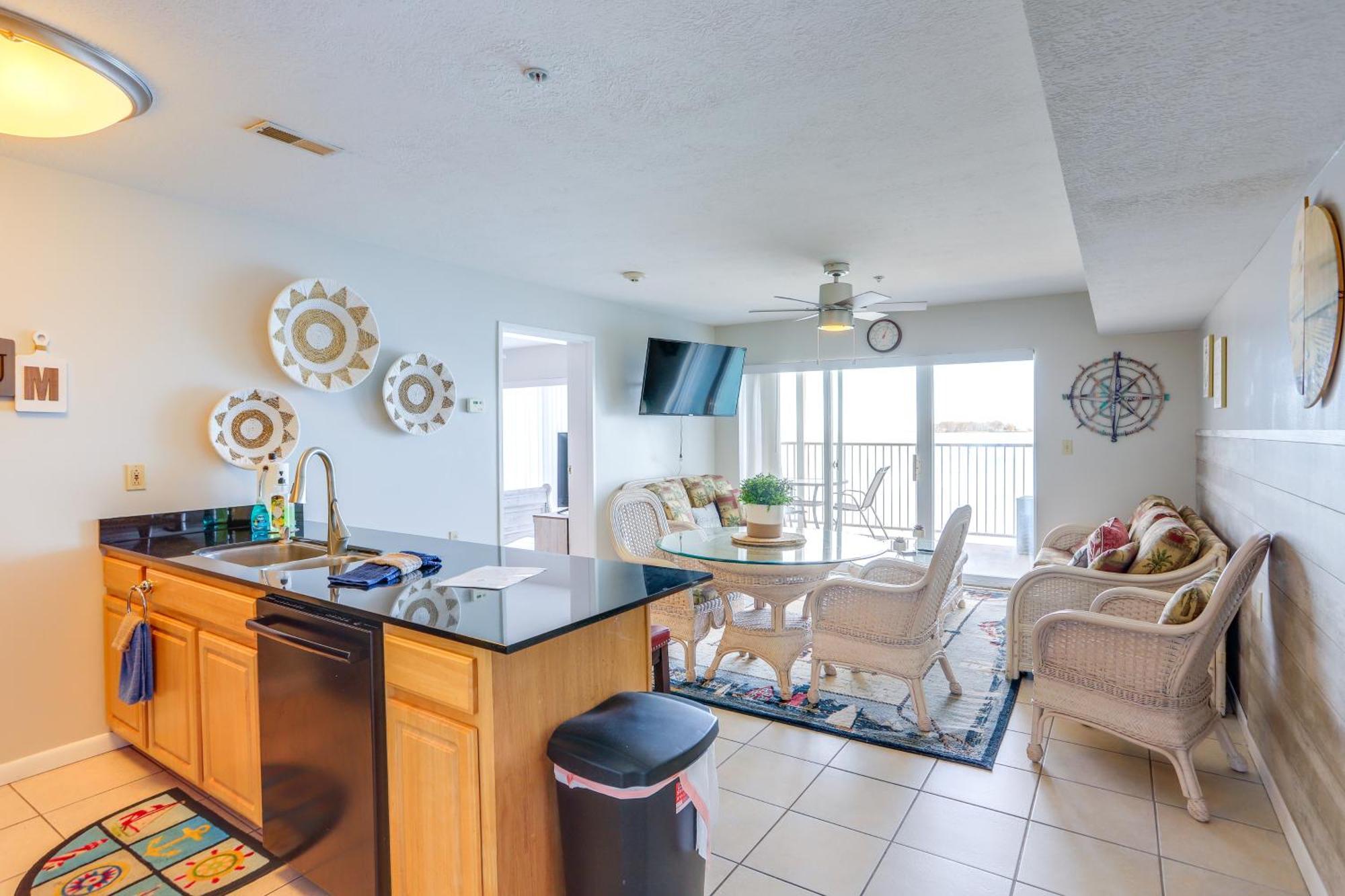 Cozy Lakefront Middle Bass Retreat With Balcony Put-in-Bay Eksteriør bilde
